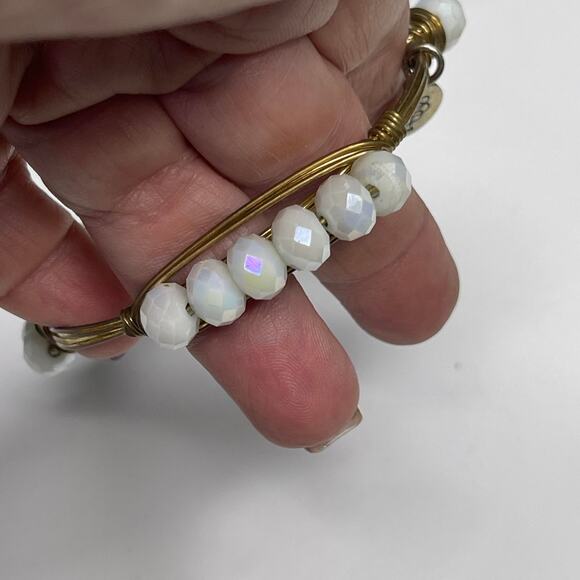 BOURBON & BOWETIES gold tone bracelet bangle petite faceted white beads jewelry - Picture 8 of 10